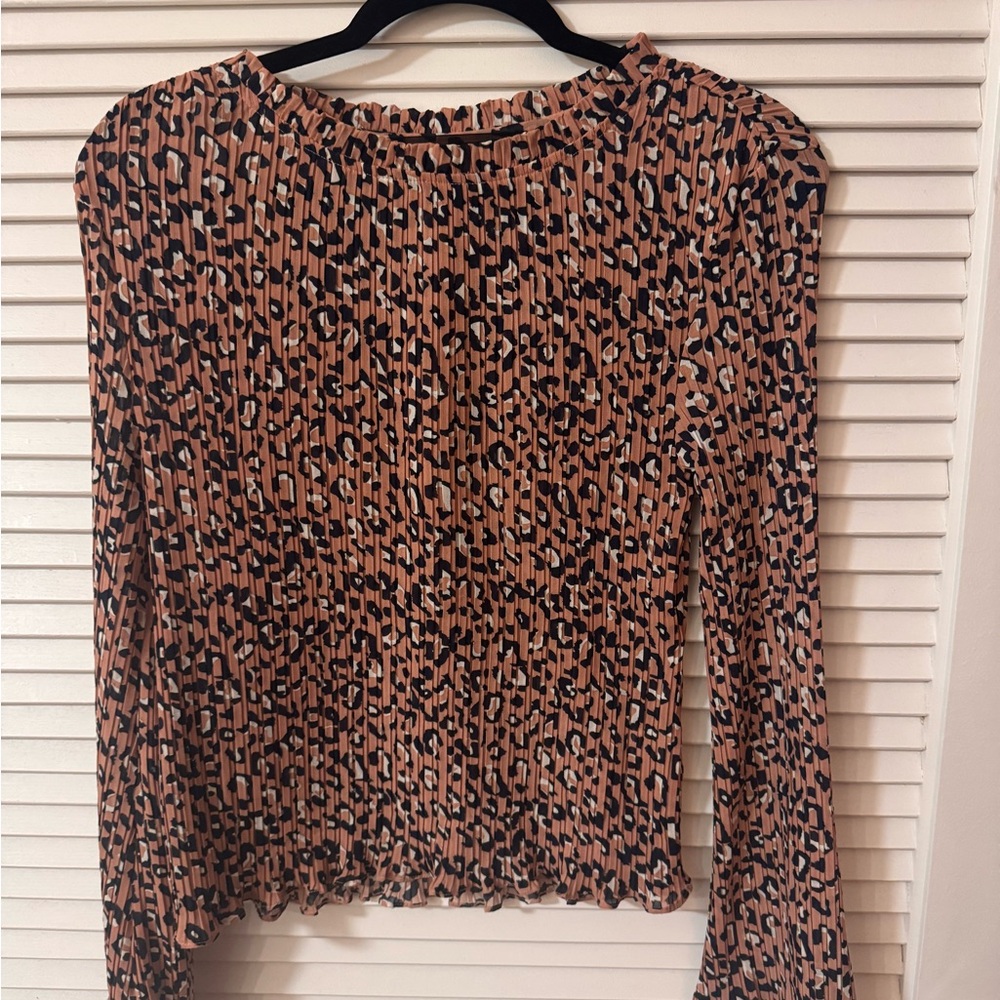 Leopard Print Long Sleeve Top